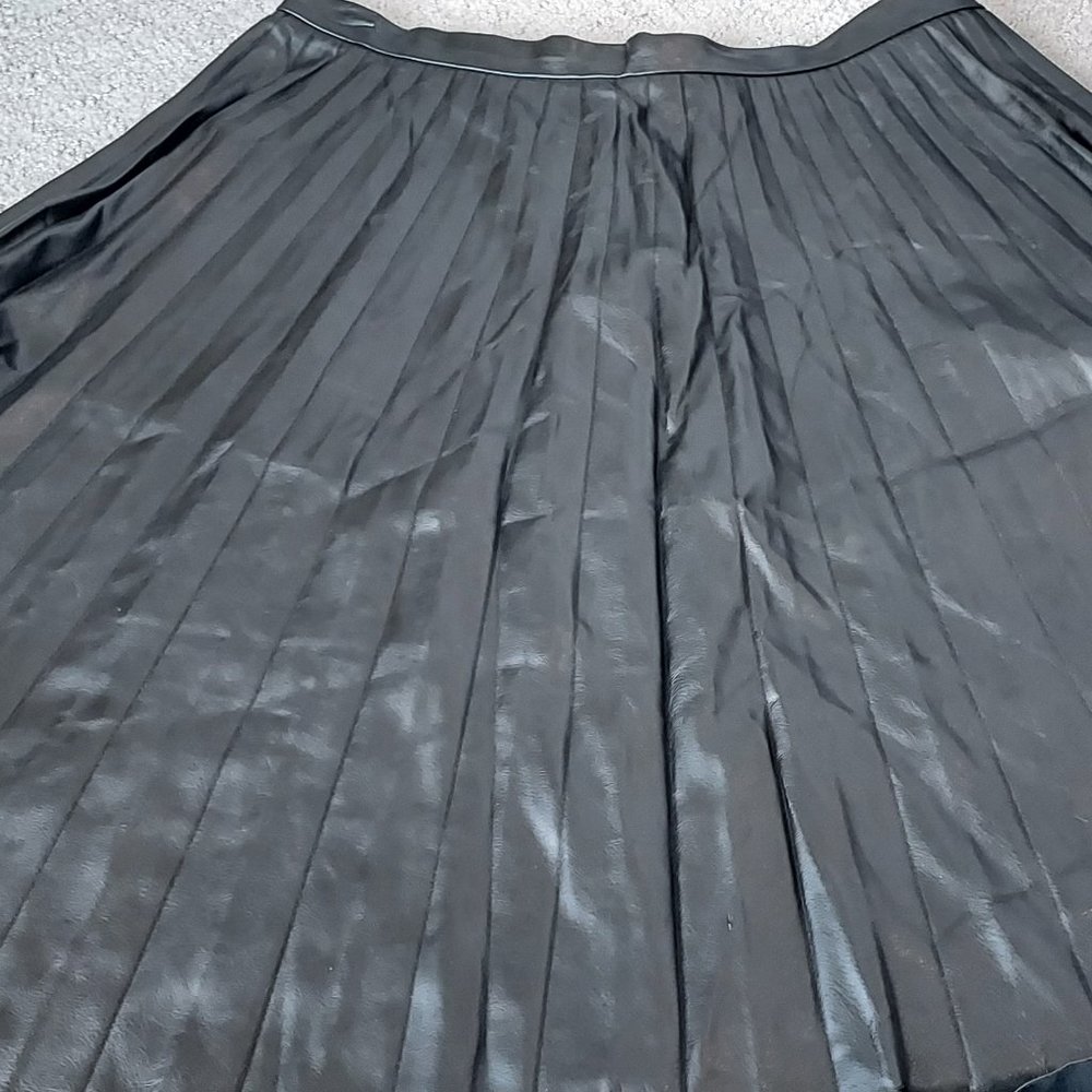 Black leather skirt